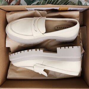 Portland Leather Cream Loafers